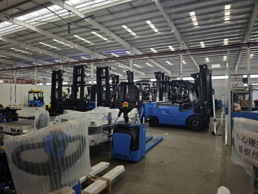 How to implement near-miss reporting for electric forklift operations(figure1)