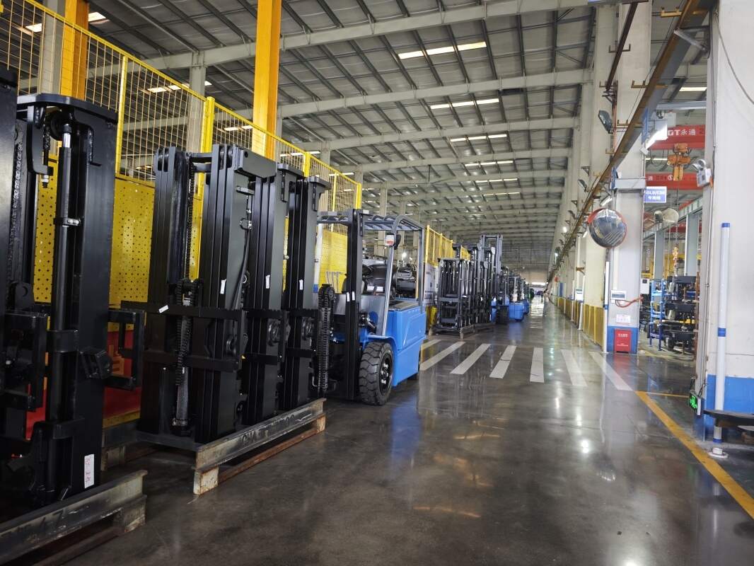 Key points of daily maintenance of electric forklifts to extend the service life of the equipment(figure1)