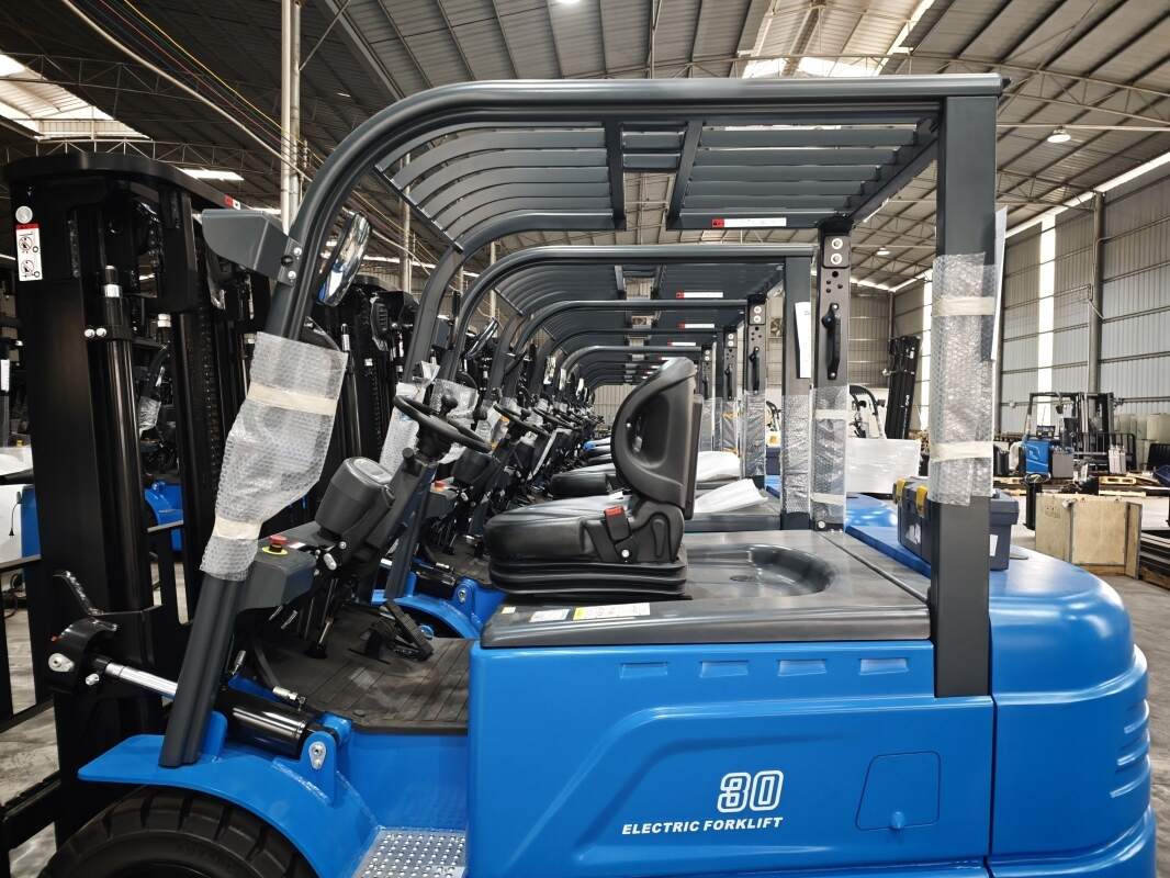 Electric pallet truck use-case reference for spare-parts-storage inside large-eq