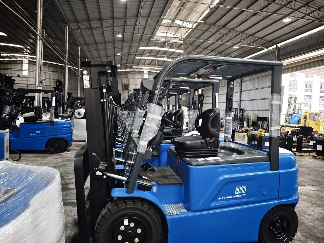 Counterbalance Forklift Safety: Loads, Speeds and Stability(figure1)