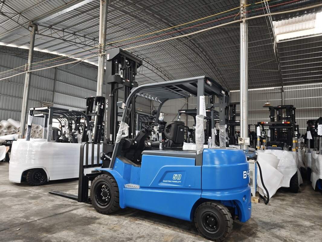 Electric forklift load-centre awareness exercises for operators(figure1)