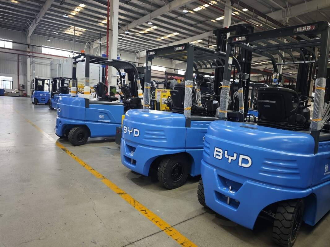 Step-by-step guide for new operators starting with electric pallet trucks(figure1)