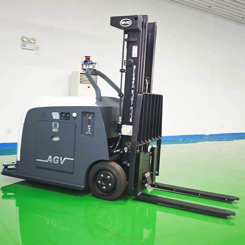 Three-wheel versus four-wheel electric counterbalance forklifts: stability and space adaptation trade-offs(figure1) Three-wheel versus four-wheel electric counterbalance forklifts: stability and space adaptation trade-offs(figure1)
