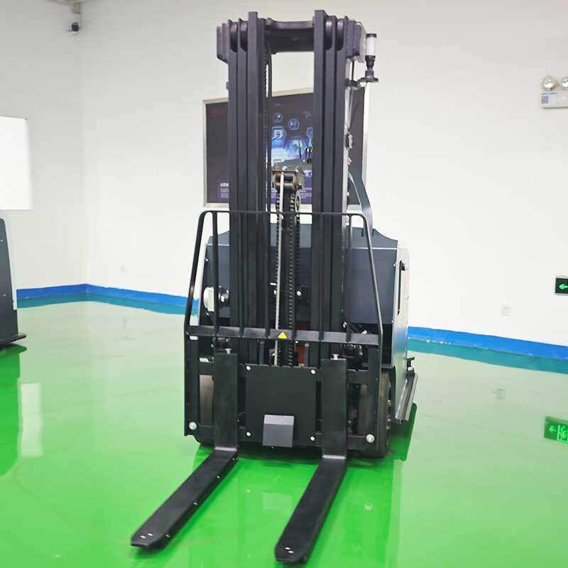 Fork spread adjustment-range parameters for electric pallet trucks handling vari