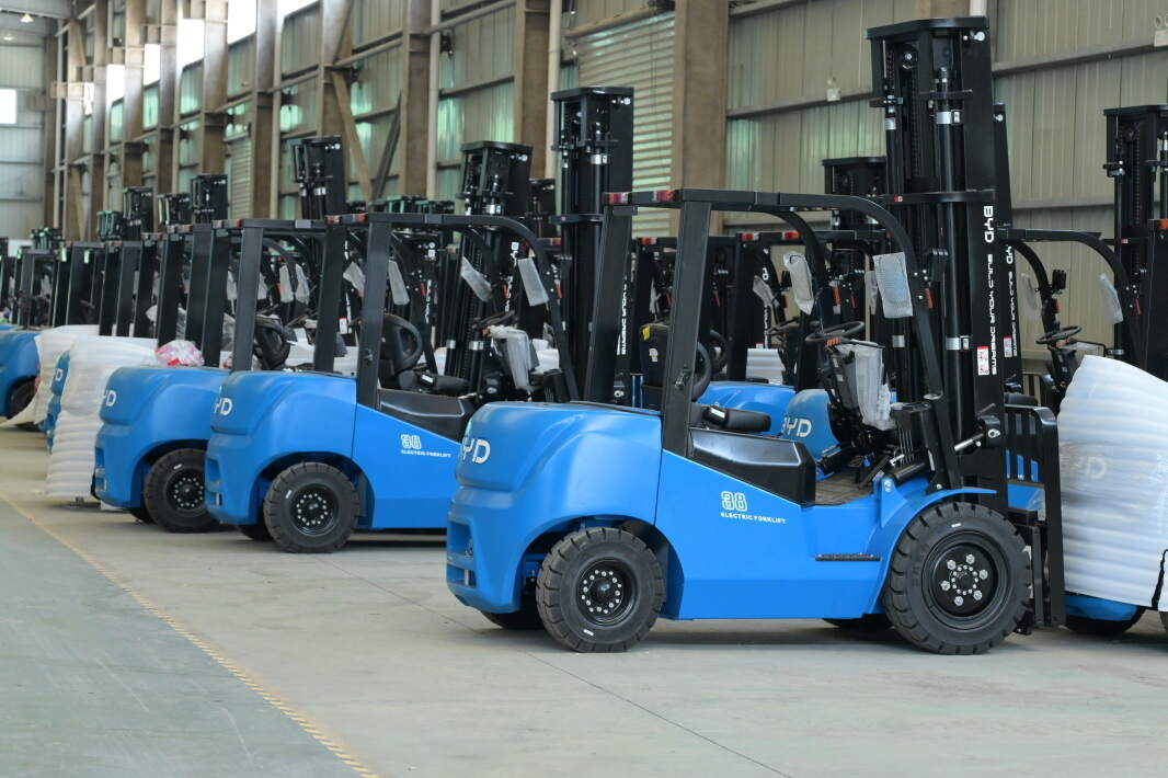 Indoor-site comparison: electric forklift versus diesel forklift actual working-condition differences(figure1)