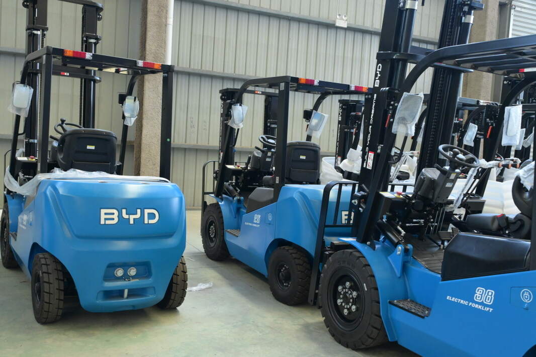 Parameter constraints for explosion-proof electric forklifts within classified i