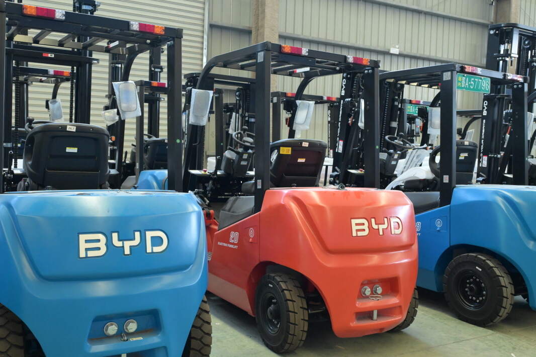 Eliminating Pallet Truck Downtime at Shift Changeover