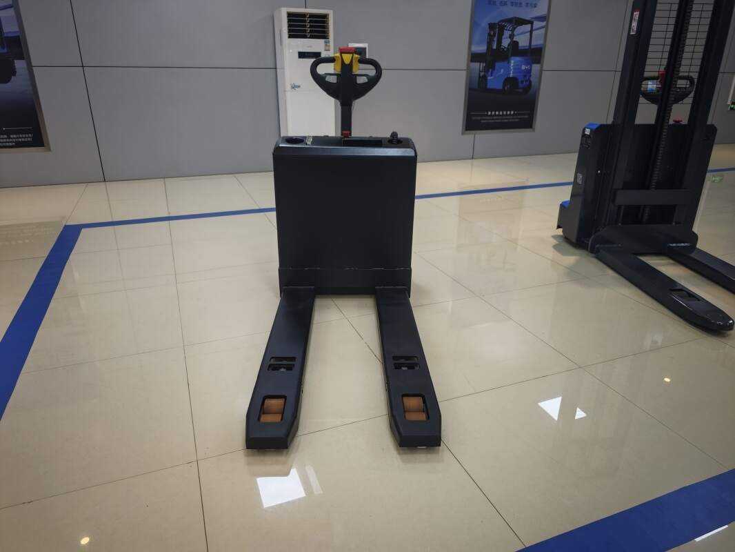 Electric pallet truck with lithium battery versus sealed lead-acid battery for food warehouses(Figure1)