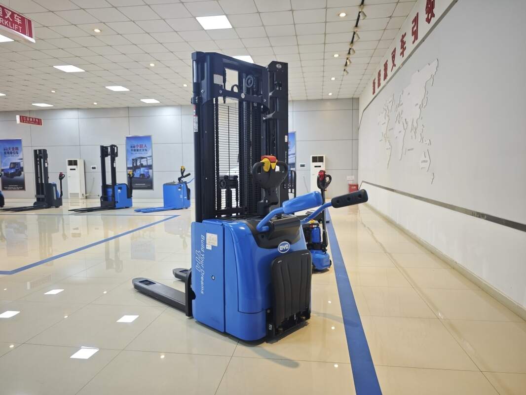 Key dimension parameters to review when fitting lithium-ion forklifts inside elevator access(figure1)