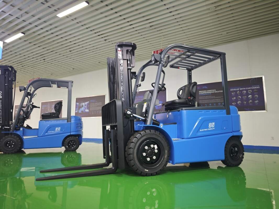 Lithium forklift battery warranty-backed unit versus open-market battery option comparison(figure1)