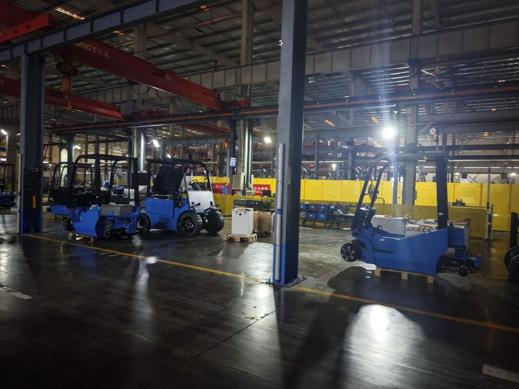 Forklift Battery Replacement: When and How to Upgrade to Lithium