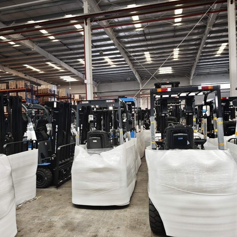 Forklift purchase versus forklift leasing for seasonal contract-logistics business models(figure1)