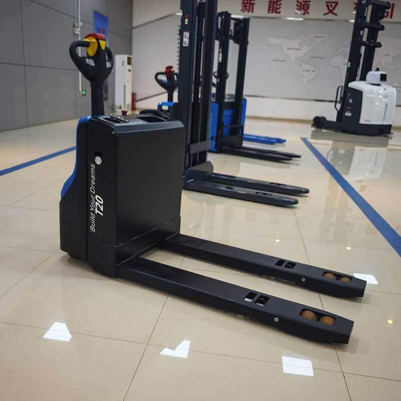 研究新型物料搬运车时需要考虑的操作员相关因素